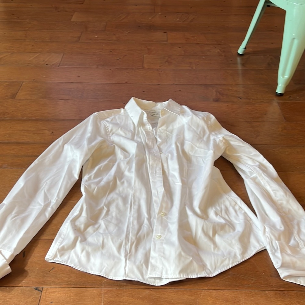 Size 14 v-neck button up stretch from banana republic
